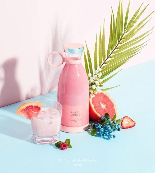 Portable 6 Blades Mini Bottle Juicer | USB Rechargeable Smoothie Blender | Powerful Personal Fruit Mixer For Travel, Gym & Home Use (Random Color)